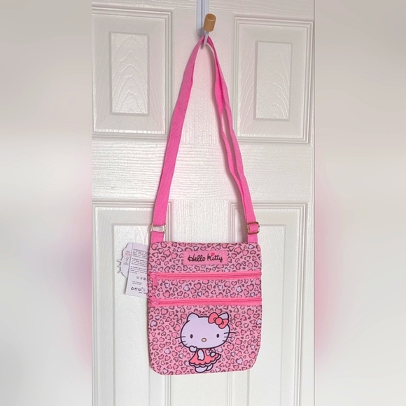 NWT Hello Kitty Pink Leopard Print Kids/Girls/Teens Crossbody Bag/Purse - Picture 3 of 16
